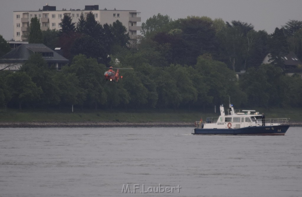 PRhein Koeln Porz Ensen Schwimmer untergegangen P047.JPG - Miklos Laubert